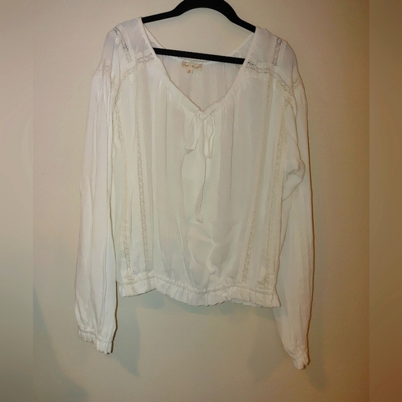 Hem & Thread Tops - Hem & Thread Elegant White Women's Top, Size Small